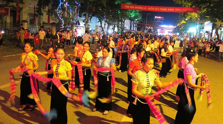 4. Tổ chức các hoạt động hành trình cộng đồng và các hoạt động trải nghiệm mạo hiểm tại huyện Văn Chấn và Trạm Tấu - Ảnh 6