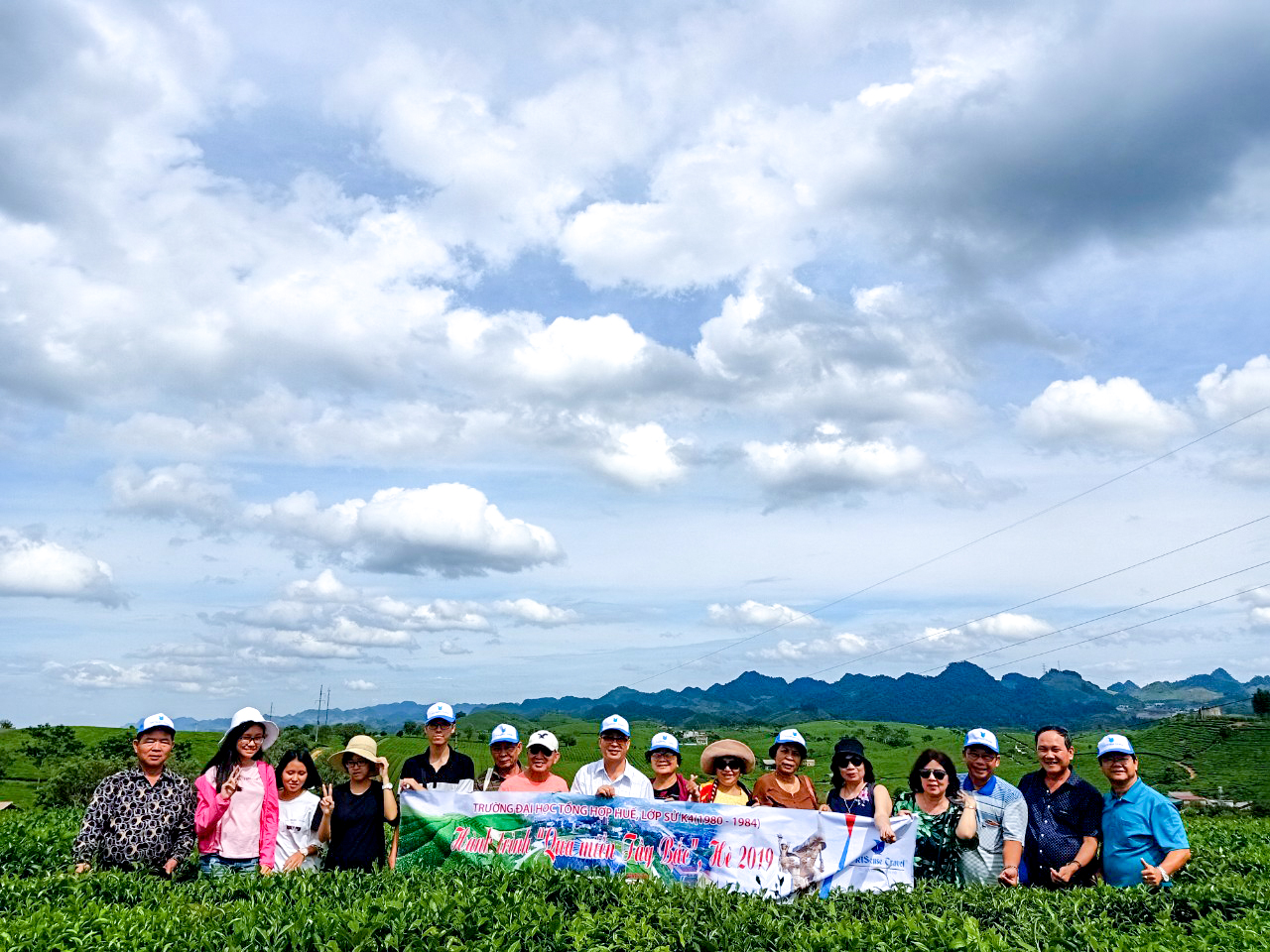 thưởng thức các món ăn ngon đặc sản ẩm thực Tây Bắc,  tự do dạo chơi - Ảnh 1