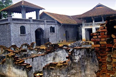 Di Tích Nhà Tù Sơn La và Bảo Tàng Sơn La Di Tích Nhà Tù Sơn La và Bảo Tàng Sơn La