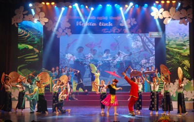 Hà Nội Tổ Chức Chương Trình Nghệ Thuật "Nghĩa Tình Tây Bắc" Hà Nội Tổ Chức Chương Trình Nghệ Thuật "Nghĩa Tình Tây Bắc"
