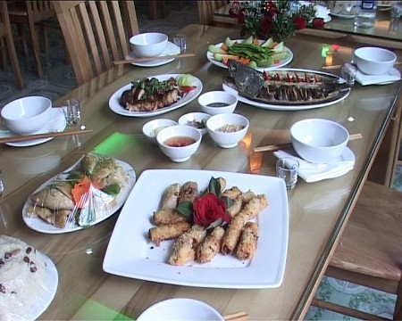 Khách Sạn Hương Sen 2 Sơn La