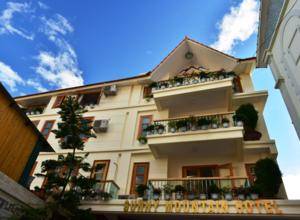 Khách Sạn Sunny Moutain