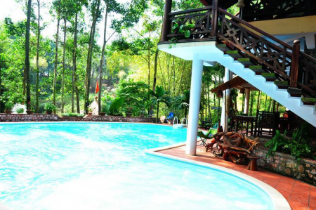 Resort Vịt Cổ Xanh (La Ferme Du Covert Resort) Hòa Bình