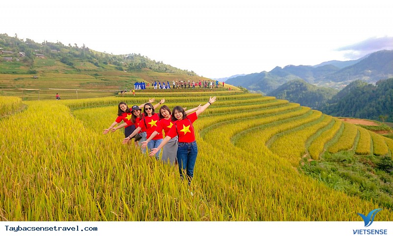 Khám Phá Mùa Vàng Mù Cang Chải Với Đoàn Khách Tháng 10 - Ảnh 5 Khám Phá Mùa Vàng Mù Cang Chải Với Đoàn Khách Tháng 10 - Ảnh 5