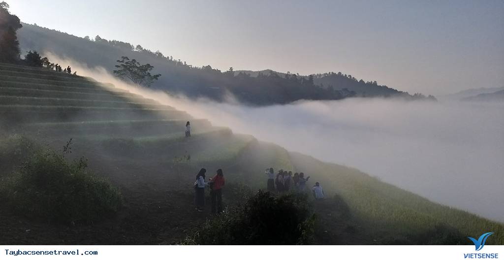 Săn mây và đón bình minh Săn mây và đón bình minh