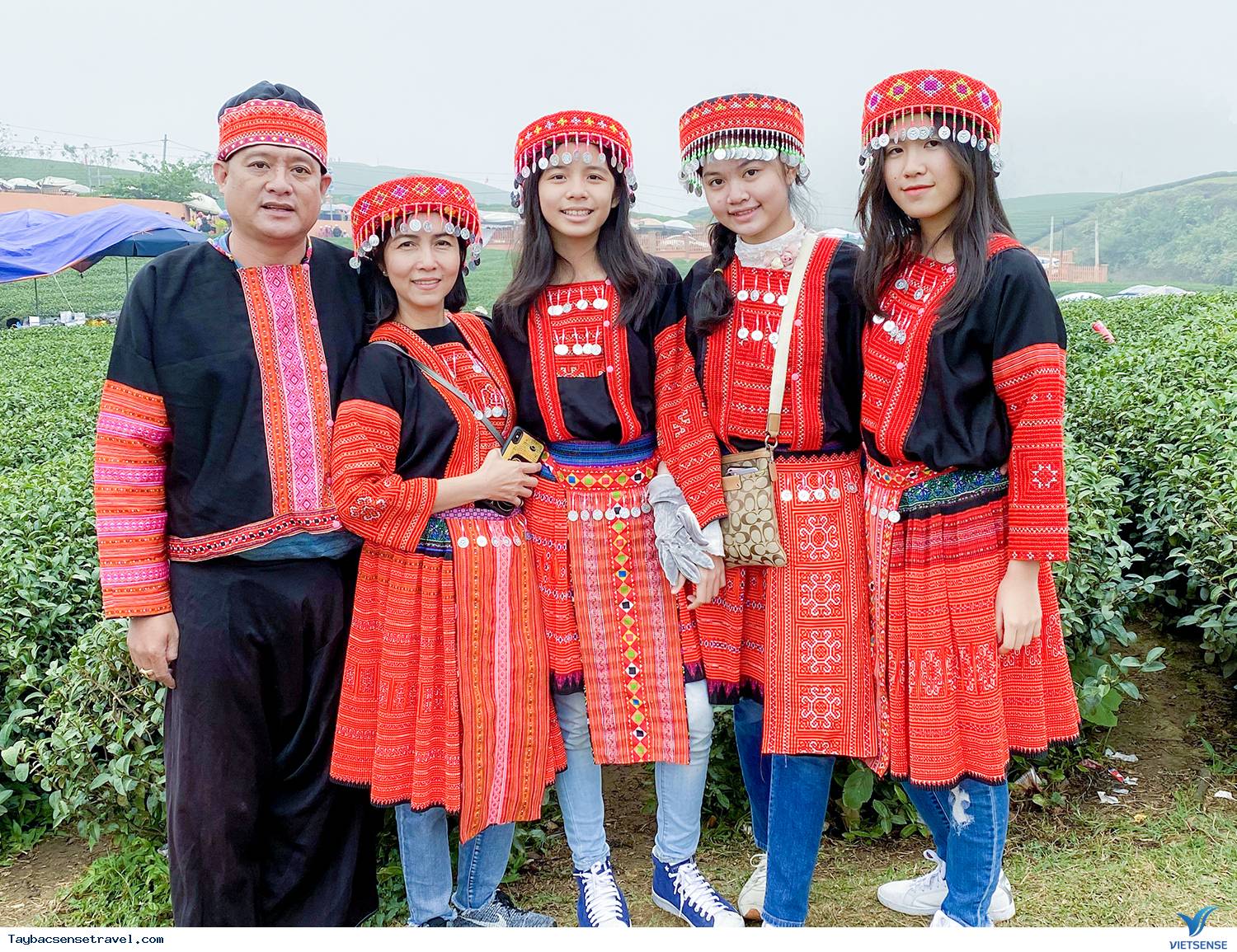 Ảnh Đoàn khách thăm quan Tây bắc 28-31/12 - Ảnh 2 Ảnh Đoàn khách thăm quan Tây bắc 28-31/12 - Ảnh 2