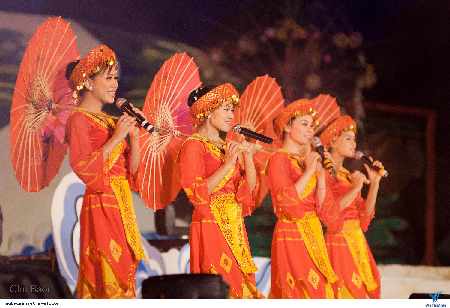 Tết Độc Lập Của Người Mông