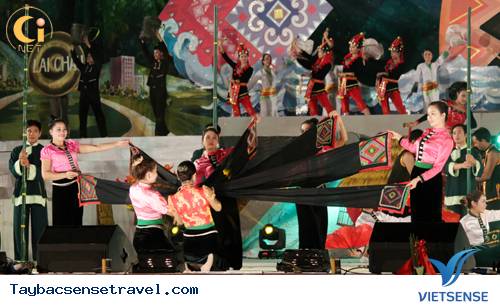 Một số hình ảnh trong chương trình nghệ thuật tại buổi lễ khai mạc: - Ảnh 2