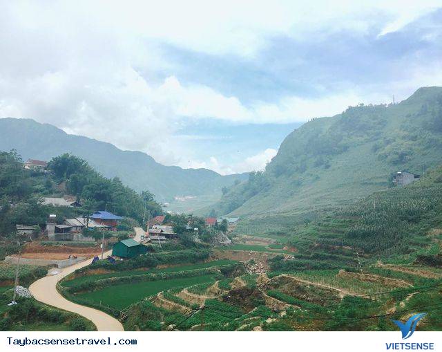 Lên Sapa Ghé Bản Cát Cát - Ngôi Làng Cổ Đẹp Nhất Tây Bắc - Ảnh 1 Lên Sapa Ghé Bản Cát Cát - Ngôi Làng Cổ Đẹp Nhất Tây Bắc - Ảnh 1