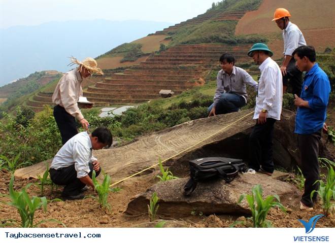 Bãi Đá Cổ Ở Mù Cang Chải