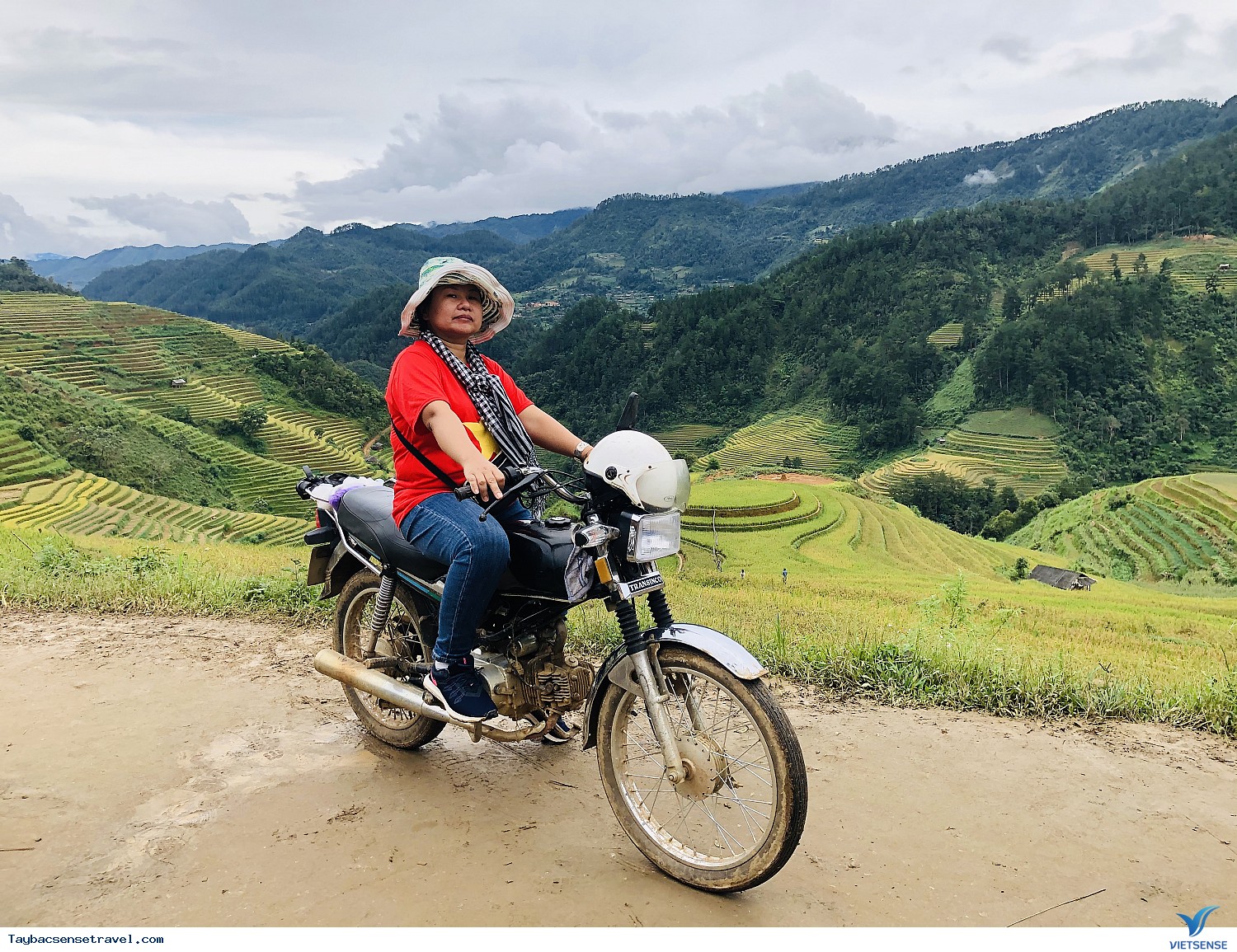 Ngỡ ngàng cung đường vàng đến Mù Cang Chải - Ảnh 1