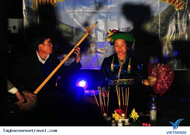 Tắm Khoáng Nóng Trong Nhà Gỗ Và Thử Cái Tết Tây Bắc - Ảnh 8 Tắm Khoáng Nóng Trong Nhà Gỗ Và Thử Cái Tết Tây Bắc - Ảnh 8