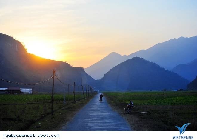 Tắm Khoáng Nóng Trong Nhà Gỗ Và Thử Cái Tết Tây Bắc - Ảnh 2 Tắm Khoáng Nóng Trong Nhà Gỗ Và Thử Cái Tết Tây Bắc - Ảnh 2