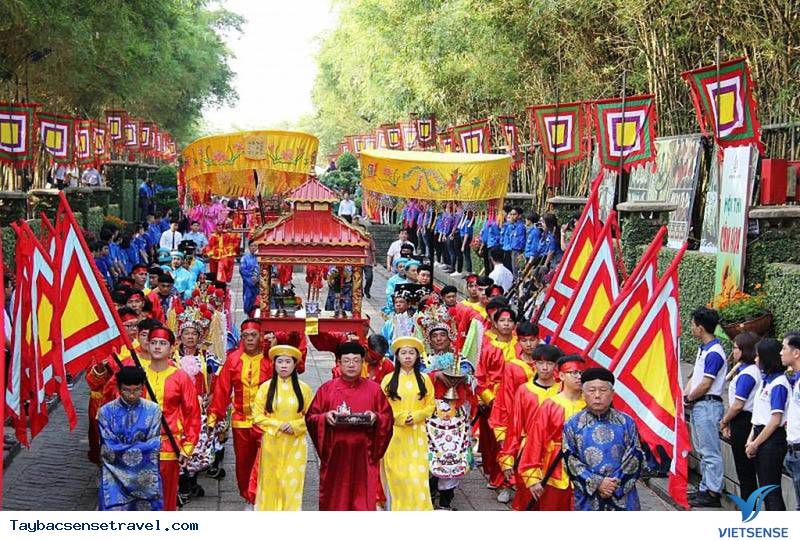 Tham gia các lễ hội đặc sắc - Ảnh 1 Tham gia các lễ hội đặc sắc - Ảnh 1