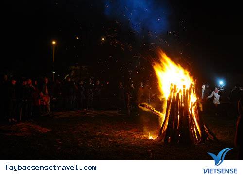 Lễ hội nhảy lửa của người Pà Thẻn tổ chức khi nào?