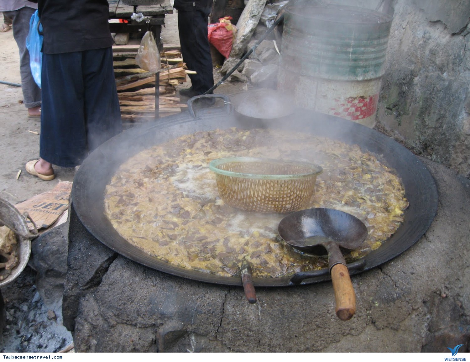 Thắng cố- đặc sản Tây Bắc - Ảnh 1 Thắng cố- đặc sản Tây Bắc - Ảnh 1