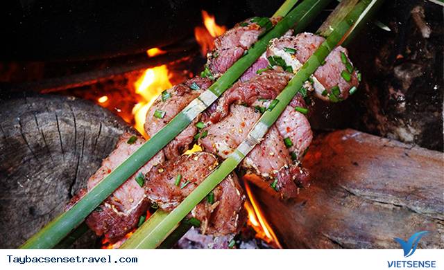 Thịt lơn kẹp cây rừng nướng Thịt lơn kẹp cây rừng nướng
