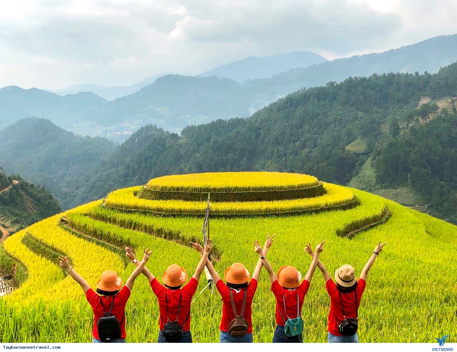 chương trình HÀ NỘI - MÙ CANG CHẢI - BẢN LƯỚT NGỌC CHIẾN - TẮM KHOÁNG NÓNG - 3 Ngày - Ảnh 11 chương trình HÀ NỘI - MÙ CANG CHẢI - BẢN LƯỚT NGỌC CHIẾN - TẮM KHOÁNG NÓNG - 3 Ngày - Ảnh 11