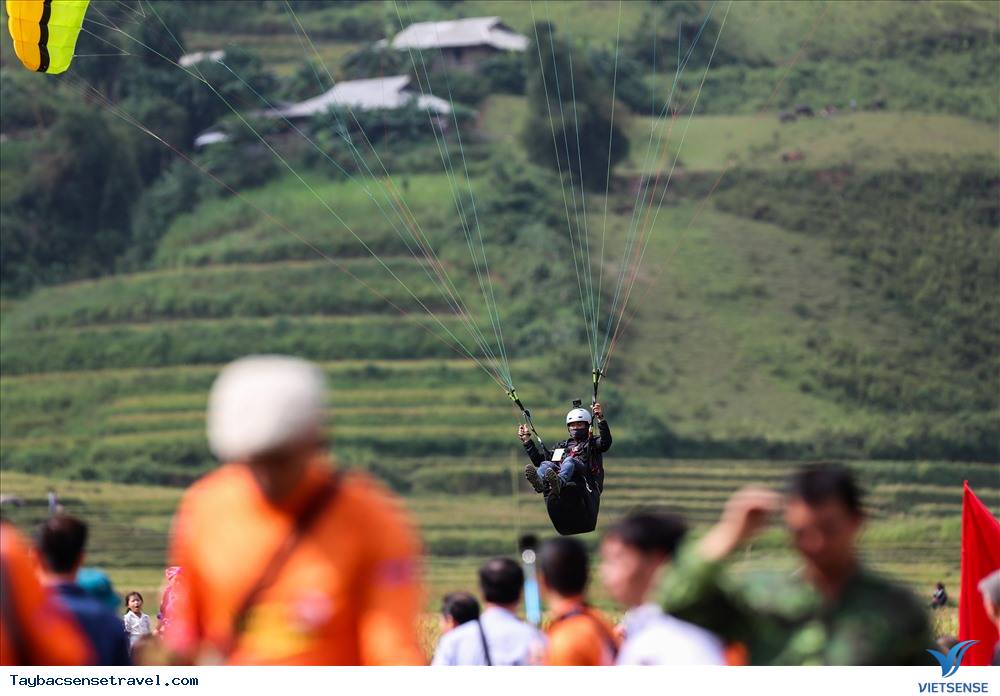 Trải Nghiệm Thích Thú Ngắm Dù Lượn Bay trên mùa vàng tại Mù Cang Chải - Ảnh 8