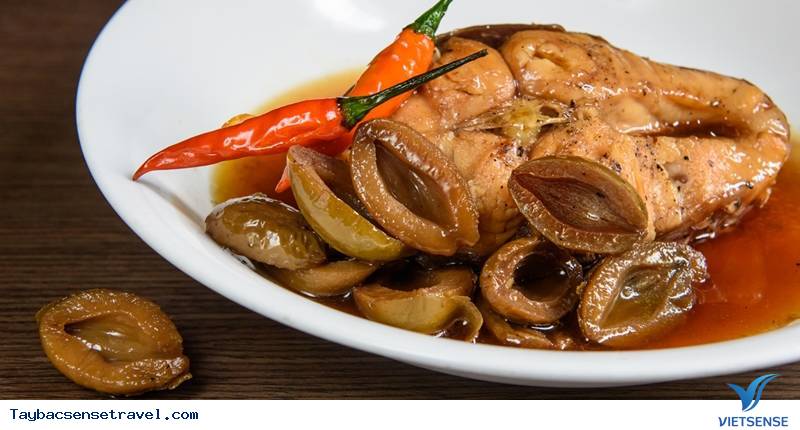 Trám om kho cá Trám om kho cá