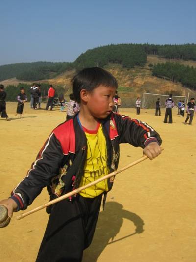 Trò Đánh Quay Ngày Tết Của Người Mông - Ảnh 3
