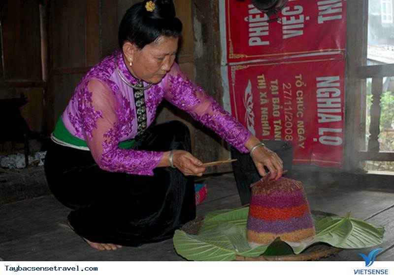 Xôi Ngũ Sắc Mường Lò - Đặc Sản Ngày Xuân Của Người Thái - Ảnh 2 Xôi Ngũ Sắc Mường Lò - Đặc Sản Ngày Xuân Của Người Thái - Ảnh 2